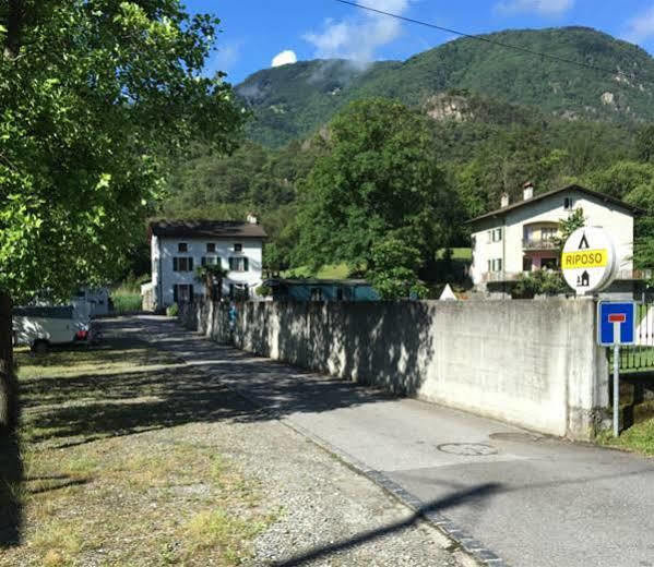 Ostello & Camping Riposo Losone Exteriér fotografie